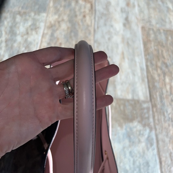 MICHAEL KORS SURI LARGE BUCKET TOTE SHOULDER CROSSBODY BAG - Picture 4 of 5